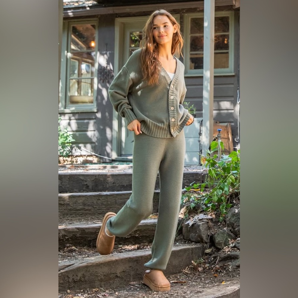 #545. PLUS SIZE The Delia Sweater Set - Green